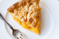 Cinnamon Peach Pie with Braided Crust Recipe