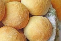 How to Make Classic French Bread Buns at Home