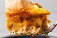 Slow-Cooker Biscuits and Sausage Gravy Casserole Recipe