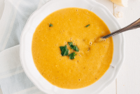 Vegan Carrot and Coriander Soup Recipe for Comforting Flavor
