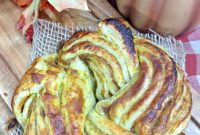 Pumpkin Pull-Apart Puff Pastry Twist Recipe