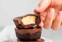 Mini No-Bake Peanut Butter Cup Cheesecakes (Low-Calorie Recipe)