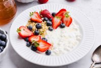8 Creative Cottage Cheese and Fruit Recipes