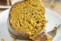 Ultimate Pumpkin Spice Cake Recipe for Fall Gatherings
