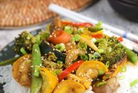 Crispy Stir-Fry Vegetables with Garlic Ginger Sauce