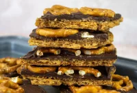 5-Ingredient Christmas Crack Recipe: Sweet & Salty Holiday Treat