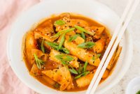 Vegan Tteokbokki: Spicy Korean Rice Cakes Recipe