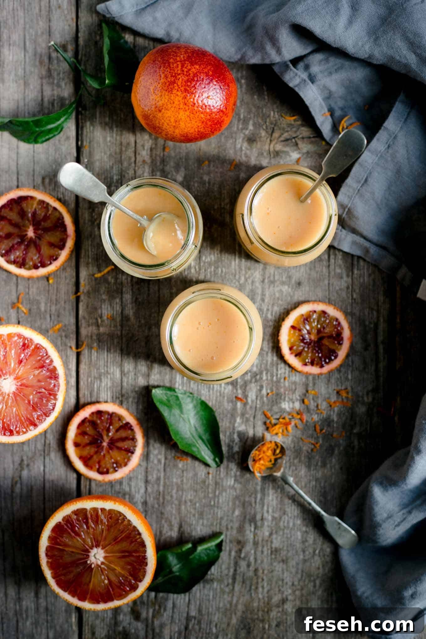 Super quick and easy vegan blood orange curd recipe #vegan #curd #dairyfree | via @annabanana.co