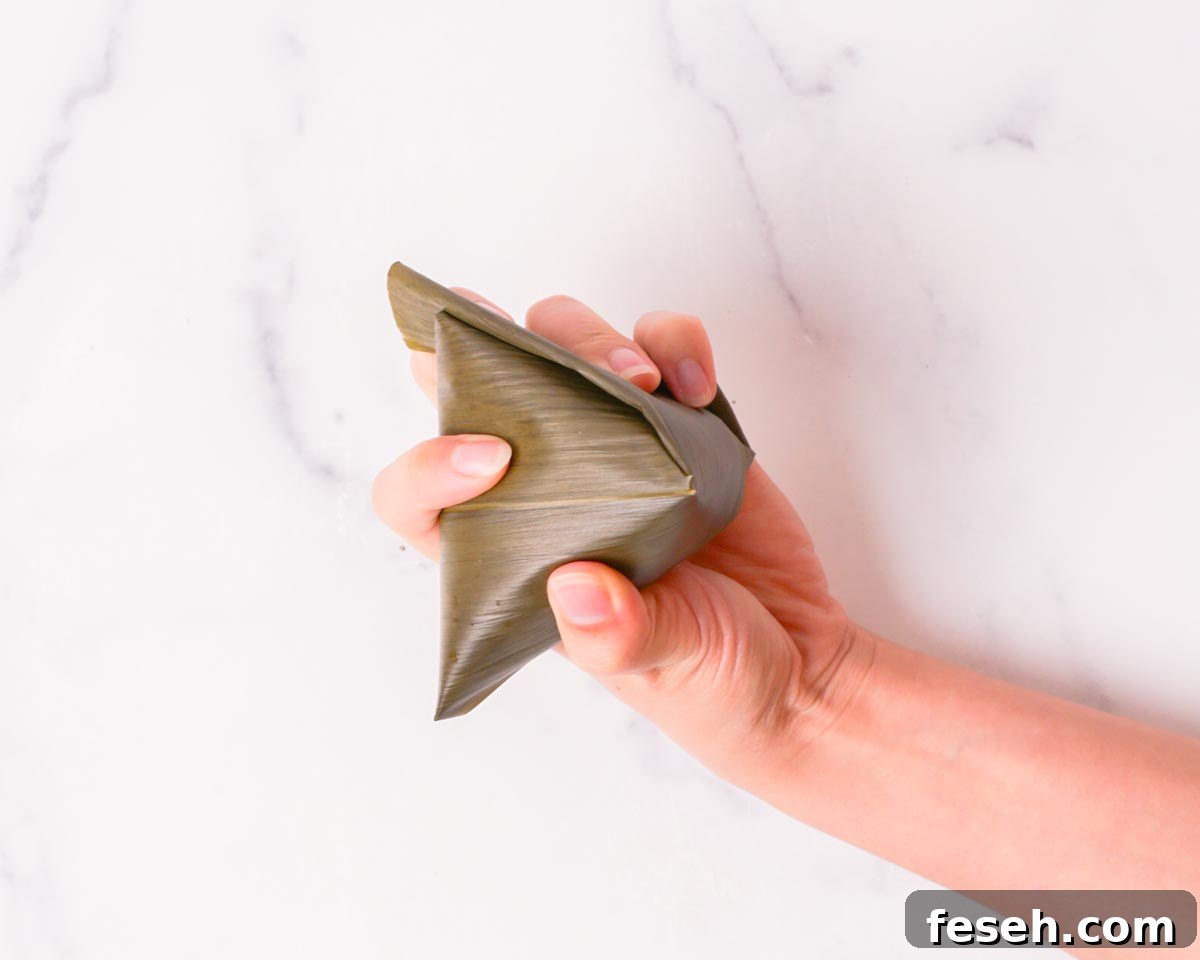 Finished wrapping the zongzi.