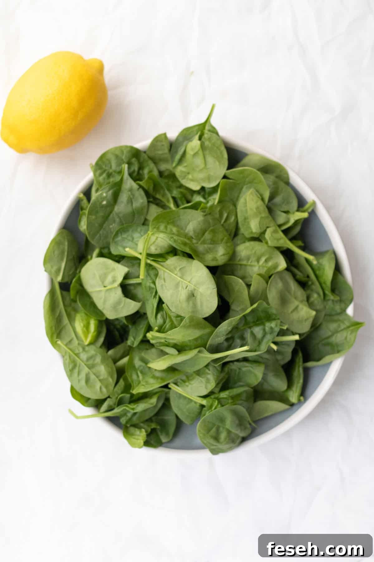 10-Minute Spinach Purée for Babies: Smooth, Nutritious Baby Food 2 spinach and lemon