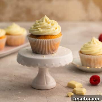 white-chocolate-cupcakes-creamy