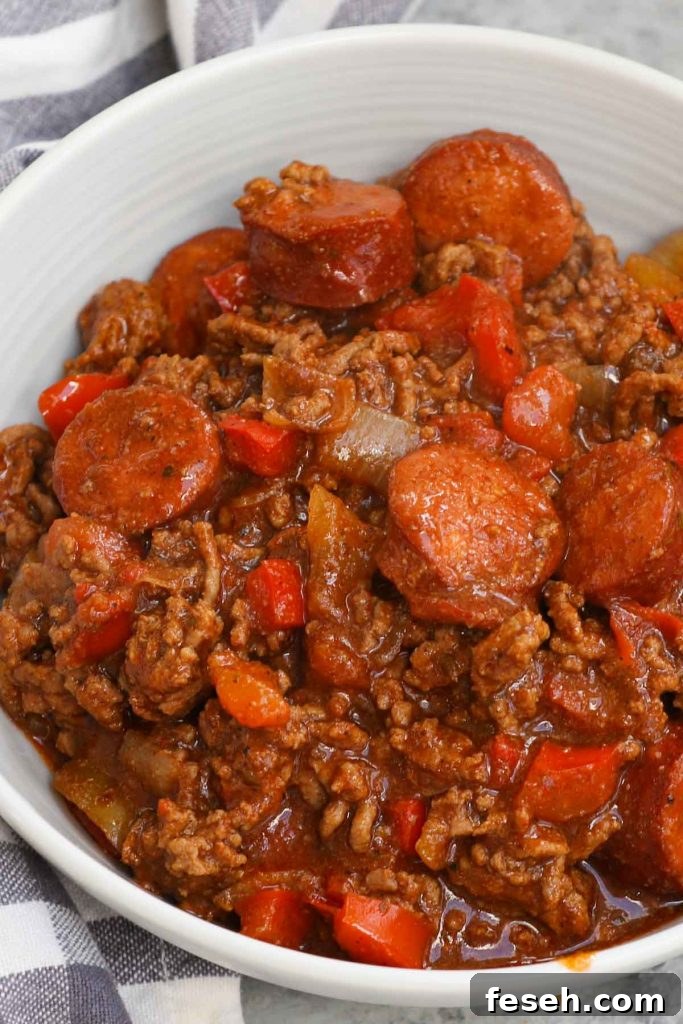 Texas Roadhouse is an American chain restaurant famous for its Southwestern cuisine. Popular menu items include steak, ribs and their infamous Texas Roadhouse Chili. Known for its spicy, smoky flavor, this copycat chili recipe is a two-meat treat for those who want a warm bowl of hearty comfort.