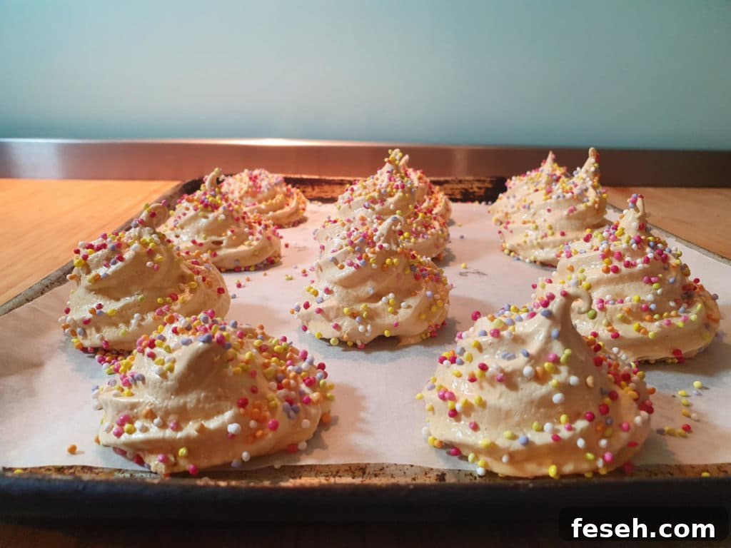 Baked meringues with sprinkles