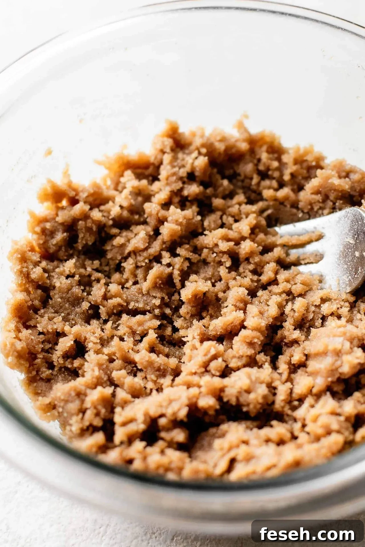 apple crumb muffins streusel in bowl