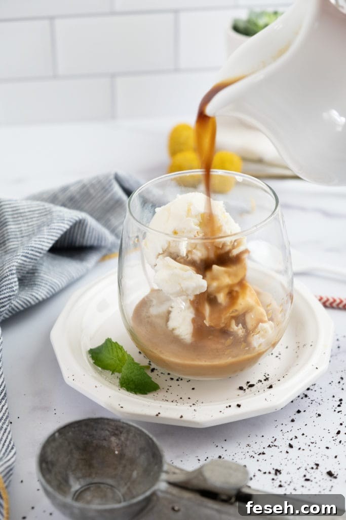 Whipped cream on Eiskaffee