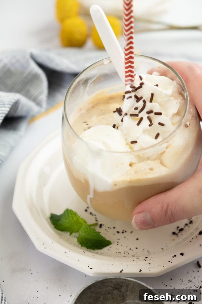 Eiskaffee with straw and spoon