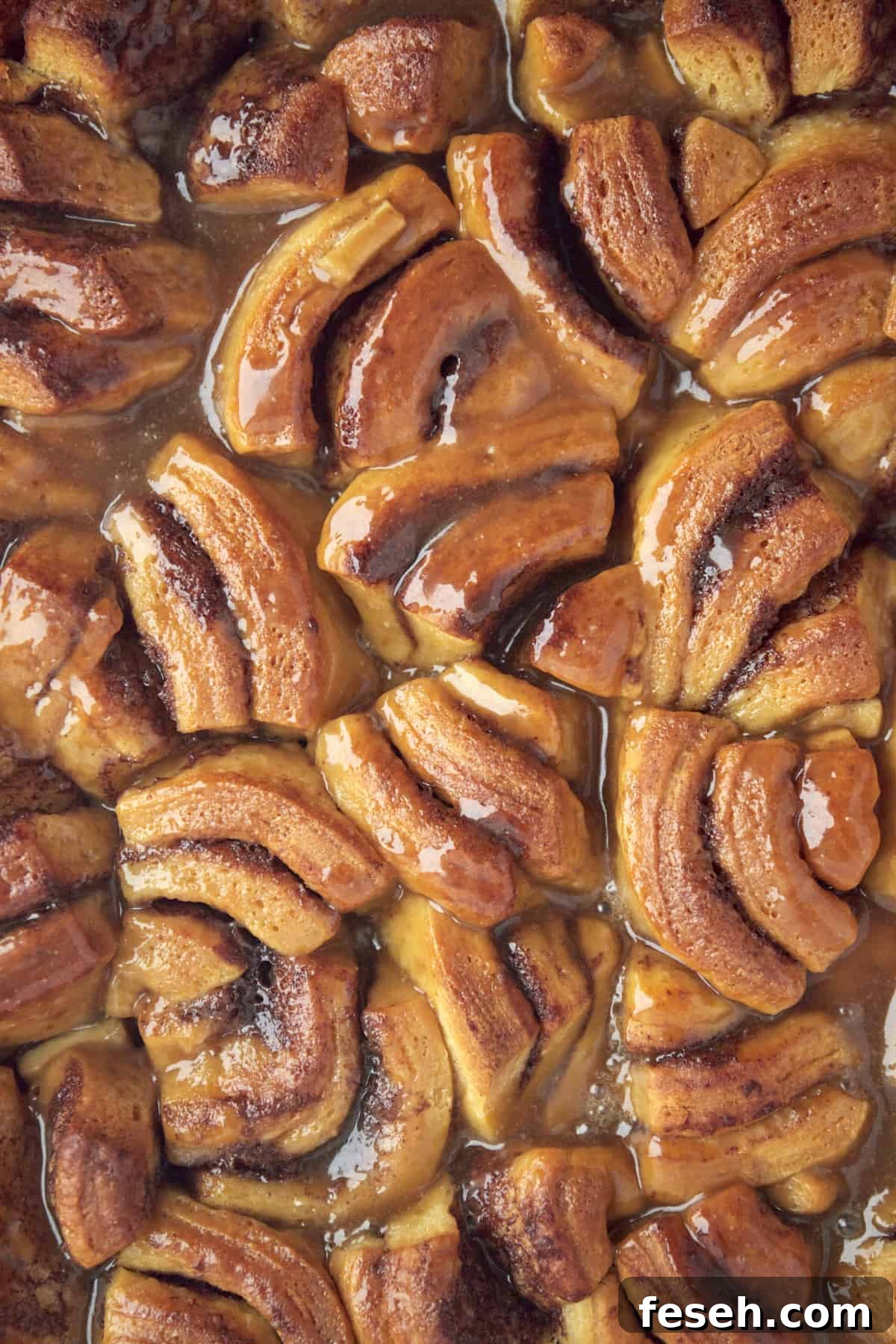 baked apple caramel cinnamon rolls