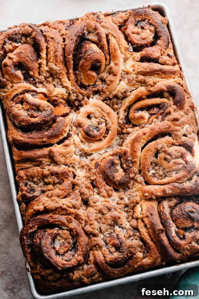 A pan of the baked rolls.