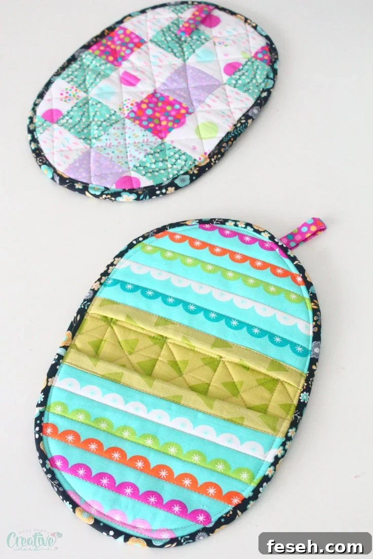 Pot holders with pockets