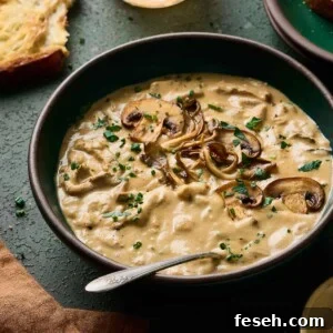 creamy vegan mushroom soup