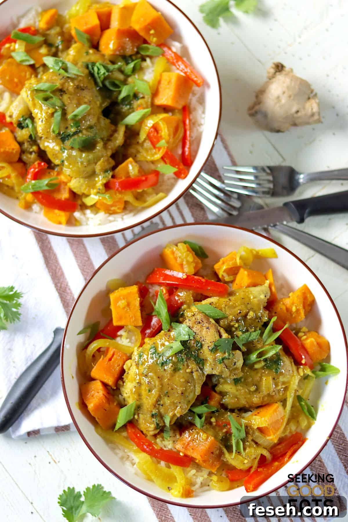 Chicken curry served in two bowls.