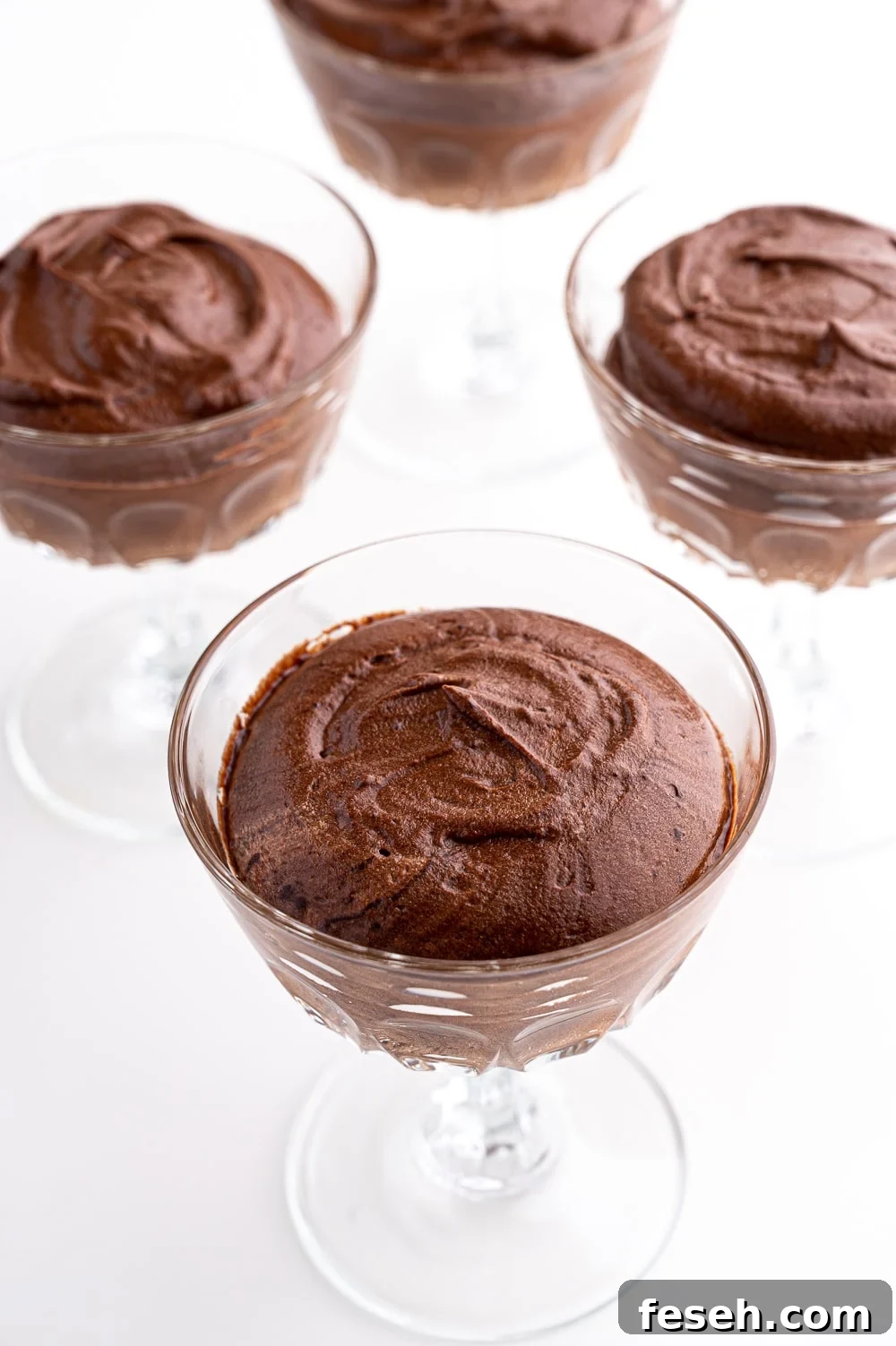 Keto chocolate mousse in glass dishes. 
