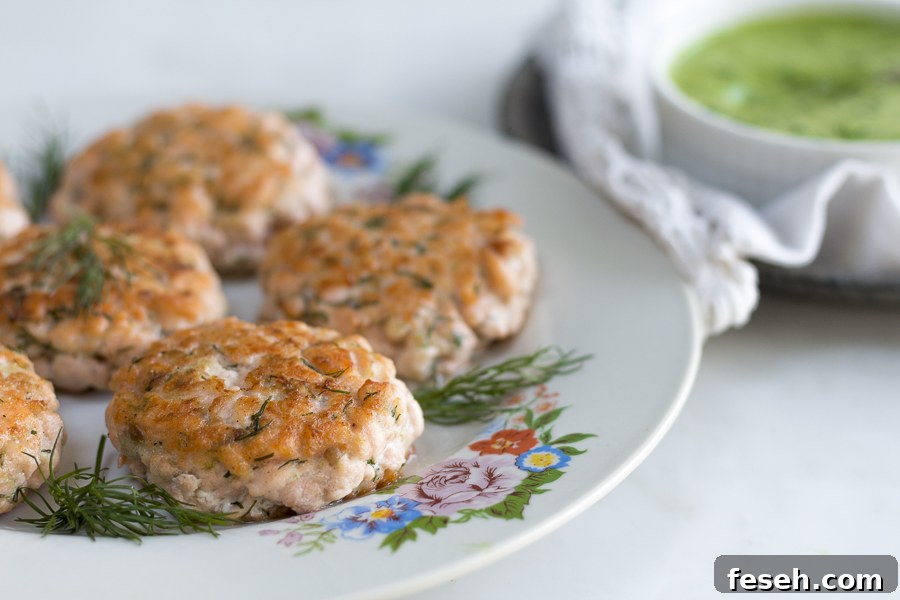 Salmon cakes with dressing
