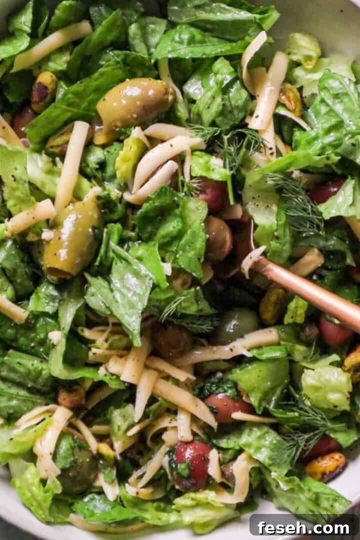 crunchy romaine salad with olives