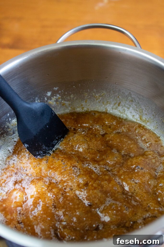 Crackers covered with caramel