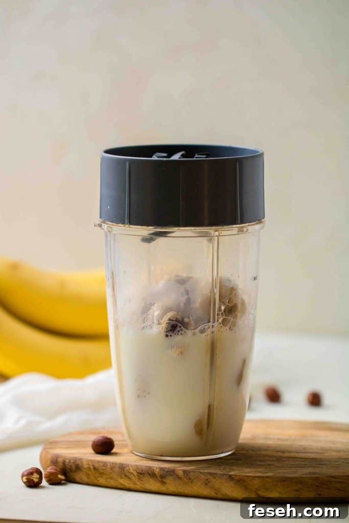 3-Ingredient Toasted Hazelnut Banana Smoothie 4 How to make hazelnut banana smoothie