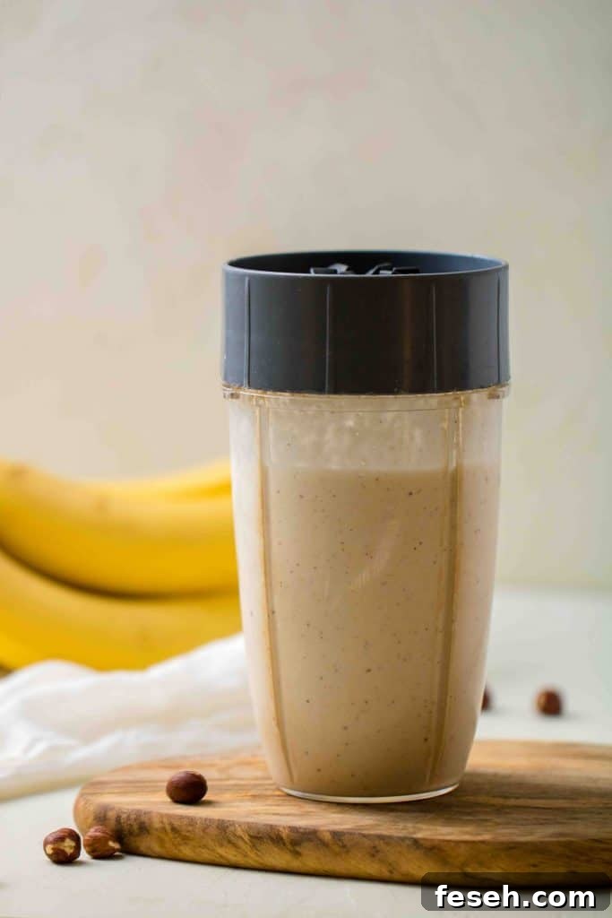 3-Ingredient Toasted Hazelnut Banana Smoothie 5 How to make hazelnut banana smoothie