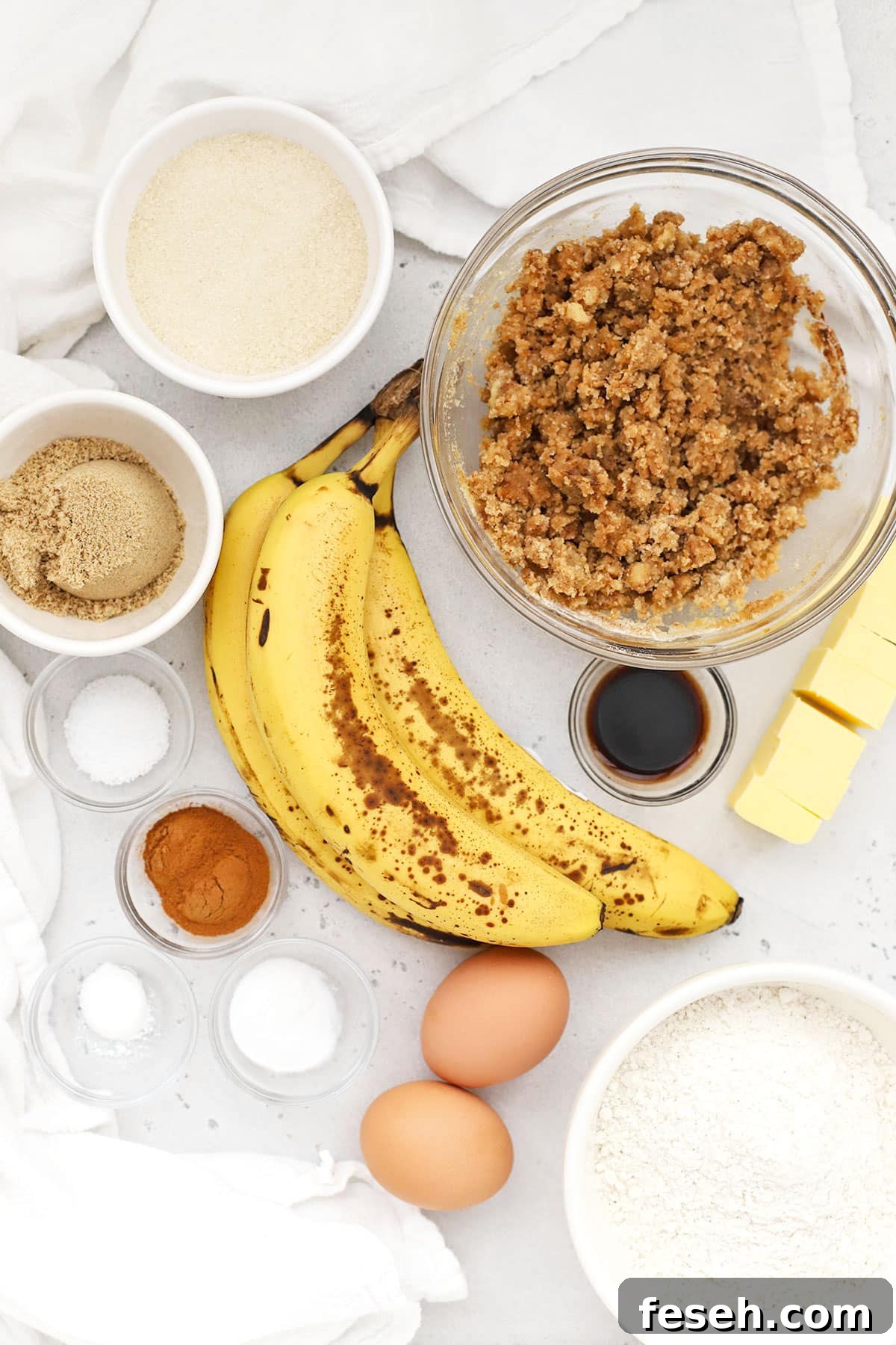 Gluten-Free Banana Crumb Muffins with Cinnamon Streusel 3 Ingredients for gluten-free banana crumb muffins